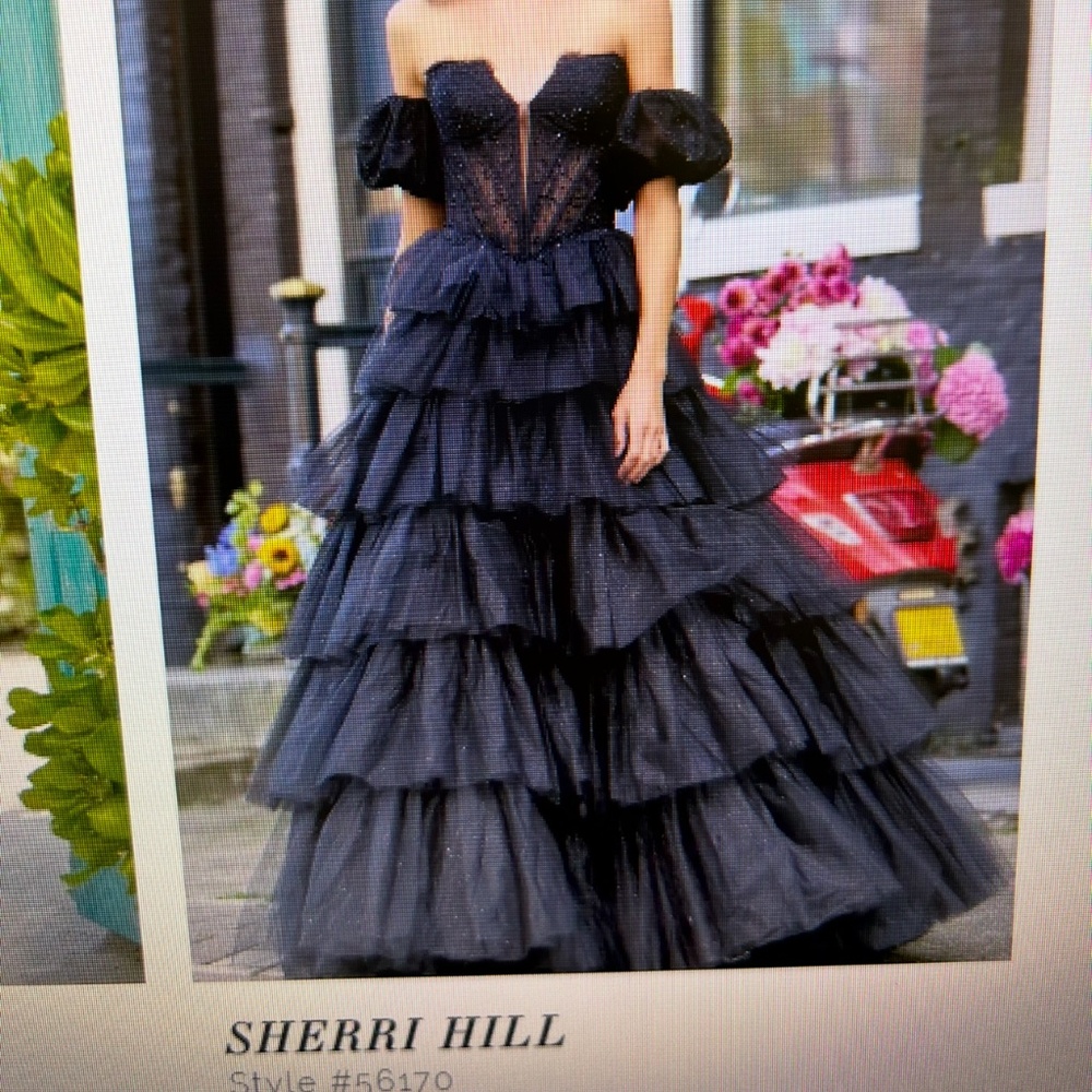 Sherri Hill prom